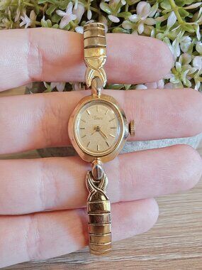 Vintage Timex Ladies Mechanical Wind Up Gold Tone Dainty Watch Philippines